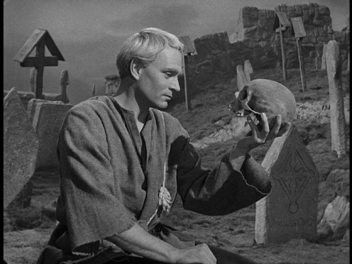 Tragic hero - Laurence Olivier as Hamlet