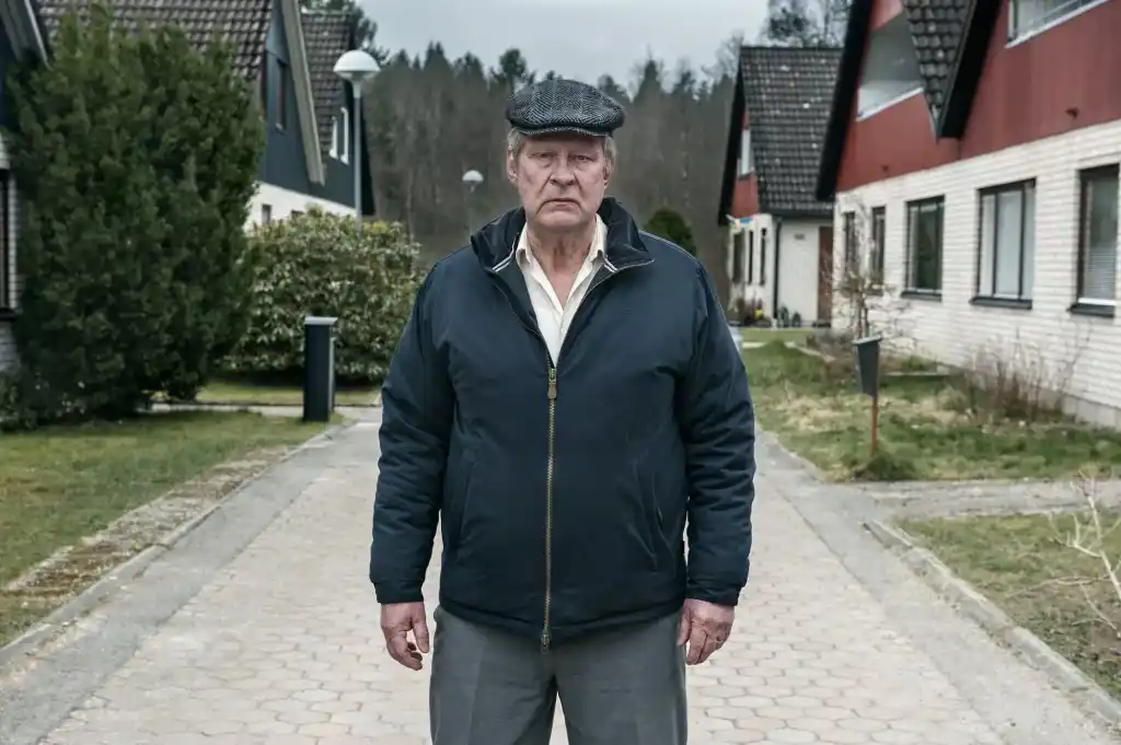 Rolf Lassgård as Ove